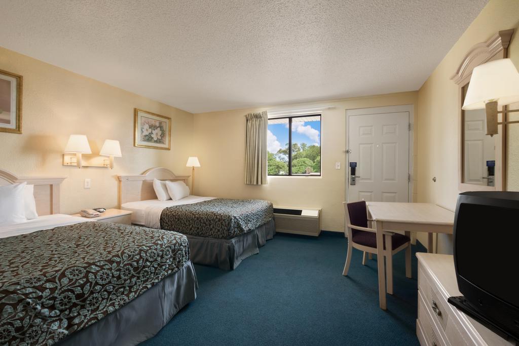 Days Inn Pensacola North Ferry Pass Ngoại thất bức ảnh